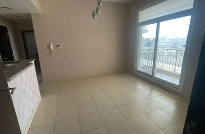 Apartment - 1 Bedroom - 1 Bathroom for sale in Mazaya 23 - Queue Point - Dubai Land - Dubai