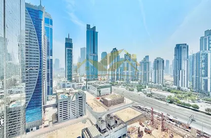 Apartment - 3 Bedrooms - 5 Bathrooms for rent in Business Bay - Dubai