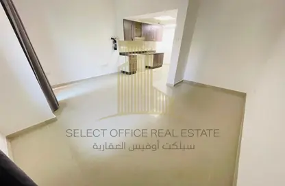 Empty Room image for: Apartment - 1 Bathroom for sale in Al Reef Downtown - Al Reef - Abu Dhabi, Image 1