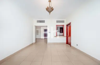 شقة - 2 غرف نوم - 3 حمامات للبيع في زنجبيل 3 - زنجبيل - المدينة القديمة - دبي