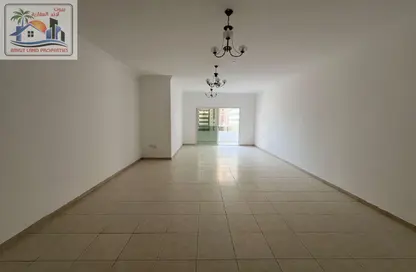 Apartment - 3 Bedrooms - 3 Bathrooms for rent in New Al Taawun Road - Al Taawun - Sharjah