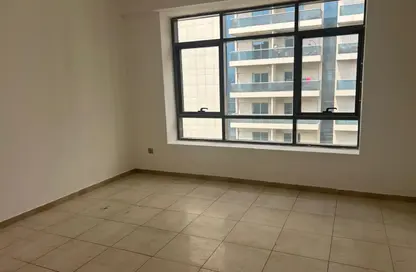 Apartment - 2 Bedrooms - 2 Bathrooms for rent in Hamza Tower - Dubai Sports City - Dubai