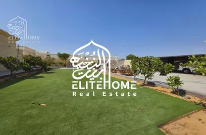 فيلا - 7 غرف نوم - 8 حمامات للبيع في الضاحية 19 - النوف - الشارقة