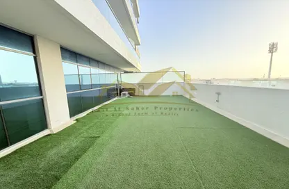 Apartment - 1 Bedroom - 2 Bathrooms for rent in Jumeirah Garden City - Al Satwa - Dubai