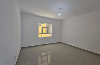 Compound - 5 Bedrooms - 6 Bathrooms for sale in Shakhbout City - Abu Dhabi