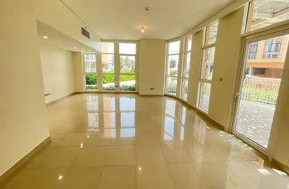 Apartment - 3 Bedrooms - 4 Bathrooms for rent in United Square - Al Khalidiya - Abu Dhabi