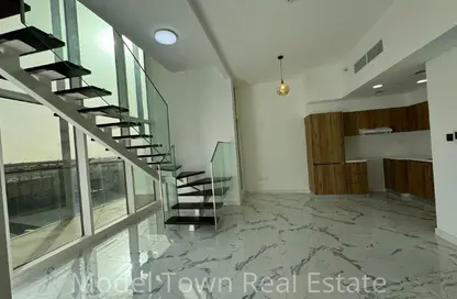 Apartment - 2 Bedrooms - 3 Bathrooms for rent in Oasis 2 - Oasis Residences - Masdar City - Abu Dhabi