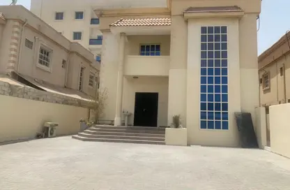 Half Floor - 3 Bedrooms - 2 Bathrooms for rent in Al Mowaihat 2 - Al Mowaihat - Ajman