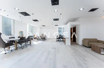 مكتب - استوديو - 1 حمام للايجار في القمة - الخليج التجاري - دبي