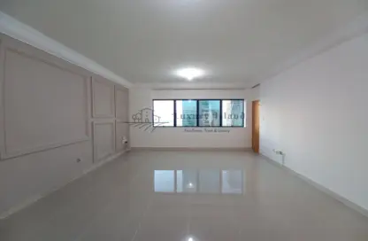 Empty Room image for: Apartment - 3 Bedrooms - 4 Bathrooms for rent in Corniche View Tower - Corniche Road - Abu Dhabi, Image 1