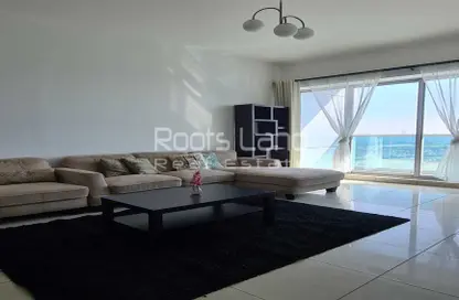 Living Room image for: Apartment - 1 Bedroom - 2 Bathrooms for rent in Armada Tower 1 - Lake Elucio - Jumeirah Lake Towers - Dubai, Image 1