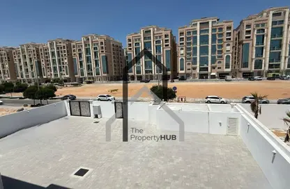 Villa - 5 Bedrooms - 7 Bathrooms for sale in Al Merief - Khalifa City - Abu Dhabi