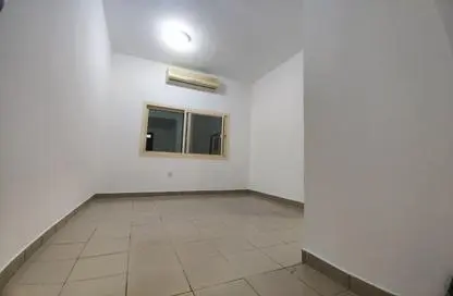 Apartment - Studio - 1 Bathroom for rent in Al Baraha - Deira - Dubai