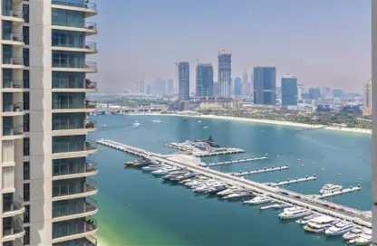 Apartment - 1 Bedroom - 2 Bathrooms for sale in Marina Vista - EMAAR Beachfront - Dubai Harbour - Dubai