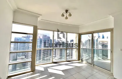 Apartment - 1 Bedroom - 2 Bathrooms for rent in Lake Shore Tower - JLT Cluster Y - Jumeirah Lake Towers - Dubai