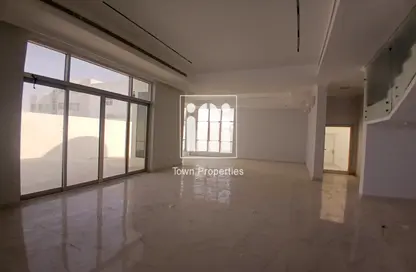 فيلا - 4 غرف نوم - 6 حمامات للايجار في مدينة الرياض - أبوظبي