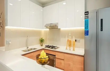 Apartment - 1 Bedroom - 2 Bathrooms for sale in Radiant Marina Towers - Shams Abu Dhabi - Al Reem Island - Abu Dhabi