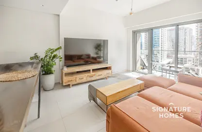 Apartment - 1 Bedroom - 1 Bathroom for sale in Burj Royale - Downtown Dubai - Dubai