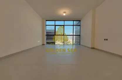 Empty Room image for: Apartment - 1 Bathroom for rent in Al Seef - Al Raha Beach - Abu Dhabi, Image 1