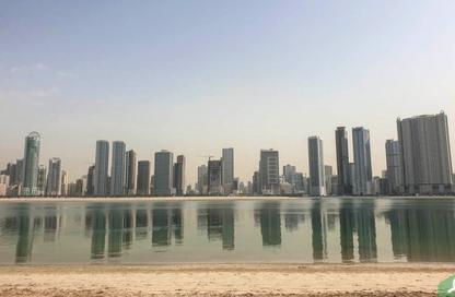 شقة - 2 غرف نوم - 3 حمامات للبيع في برج مرسى العرب - الخان - الشارقة