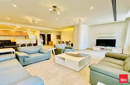 Apartment - 3 Bedrooms - 4 Bathrooms for sale in Rimal 5 - Rimal - Jumeirah Beach Residence - Dubai
