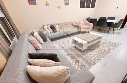 شقة - 2 غرف نوم - 2 حمامات للايجار في التعاون 1 - أبراج التعاون - الخان - الشارقة