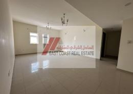 شقة - 1 غرفة نوم - 2 حمامات للكراء في سكمكم - الفجيرة