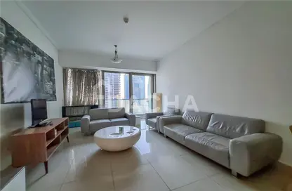 Living Room image for: Apartment - 1 Bedroom - 2 Bathrooms for sale in Ocean Heights - Dubai Marina - Dubai, Image 1