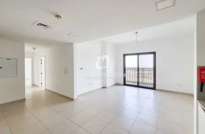 Apartment - 2 Bedrooms - 2 Bathrooms for rent in Hayat Boulevard-1A - Hayat Boulevard - Town Square - Dubai