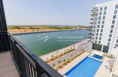Apartment - Studio - 1 Bathroom for rent in Waters Edge - Yas Island - Abu Dhabi