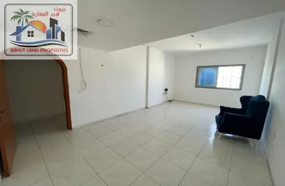 Apartment - 3 Bedrooms - 3 Bathrooms for rent in Al Butina 9 Building - Al Butina - Sharjah