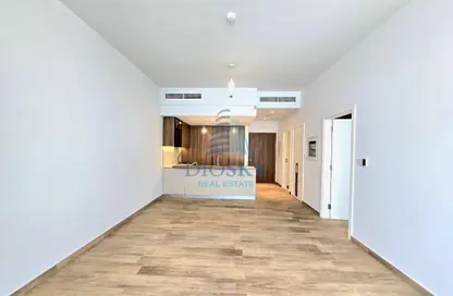 Apartment - 1 Bedroom - 2 Bathrooms for rent in Hamilton House - Jumeirah Village Circle - Dubai