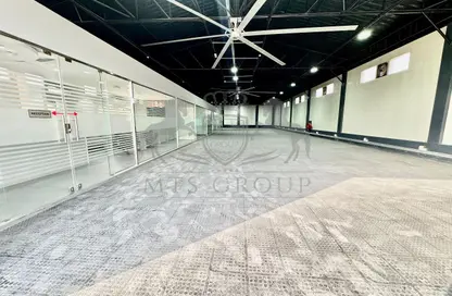 Warehouse - Studio - 4 Bathrooms for rent in Al Quoz Industrial Area 2 - Al Quoz Industrial Area - Al Quoz - Dubai