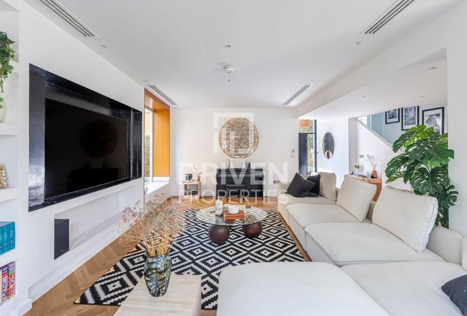 15551300 - Property Image 2