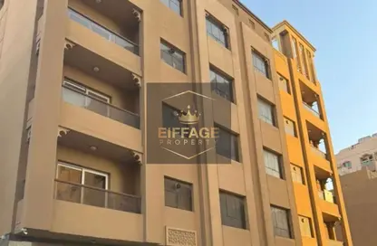 عمارة بالكامل - استوديو - 8 حمامات للبيع في المجرة - الشرق - الشارقة
