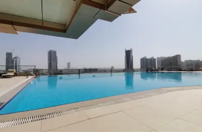صورة لـ حوض سباحة النزل و الشقق الفندقية - غرفة نوم - 1 حمام للايجار في مدينة دبي للانترنت - دبي ، صورة رقم 1
