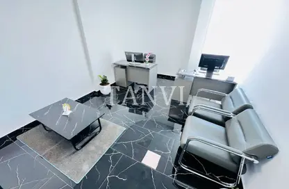 مكتب - استوديو - 1 حمام للايجار في فاطمه محمد احمد بن سليمان - الرفاعة - بر دبي - دبي