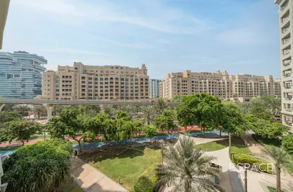 Apartment - 3 Bedrooms - 3 Bathrooms for sale in Al Khushkar - Shoreline Apartments - Palm Jumeirah - Dubai