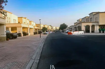 فيلا - 2 غرف نوم - 3 حمامات للايجار في الينابيع 10 - الينابيع - دبي