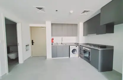 Apartment - 2 Bedrooms - 2 Bathrooms for rent in The Link - East Village - Aljada - Sharjah