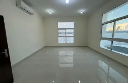 شقة - 2 غرف نوم - 2 حمامات للايجار في مدينة الرياض - أبوظبي