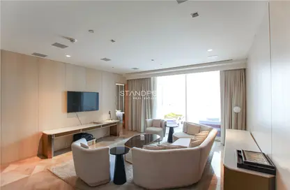 Living Room image for: Apartment - 1 Bedroom - 2 Bathrooms for rent in FIVE Palm Jumeirah - Palm Jumeirah - Dubai, Image 1