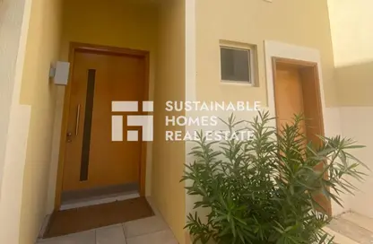 Townhouse - 3 Bedrooms - 4 Bathrooms for rent in Al Tharwaniyah Community - Al Raha Gardens - Abu Dhabi