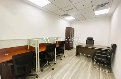 مكتب - استوديو للايجار في برج لطيفة - شارع الشيخ زايد - دبي