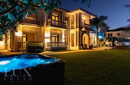 Outdoor House image for: Villa - 7 Bedrooms for rent in Signature Villas Frond D - Signature Villas - Palm Jumeirah - Dubai, Image 1