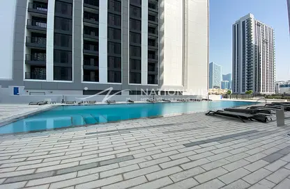 صورة لـ حوض سباحة شقة - غرفة نوم - 1 حمام للبيع في ذا بردجز - شمس أبوظبي - جزيرة الريم - أبوظبي ، صورة رقم 1