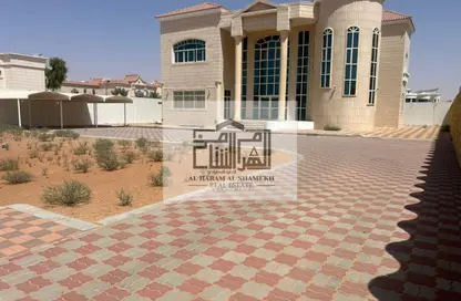 فيلا - 5 غرف نوم - 7 حمامات للايجار في النايفه - الهيلي - العين