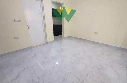 Apartment - 1 Bedroom - 2 Bathrooms for rent in Baniyas East - Baniyas - Abu Dhabi