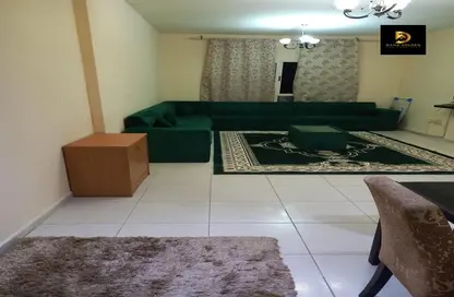 شقة - غرفة نوم - 2 حمامات للايجار في التعاون - الشارقة