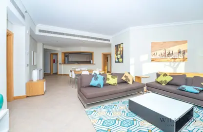 Apartment - 3 Bedrooms - 3 Bathrooms for rent in Al Das - Shoreline Apartments - Palm Jumeirah - Dubai
